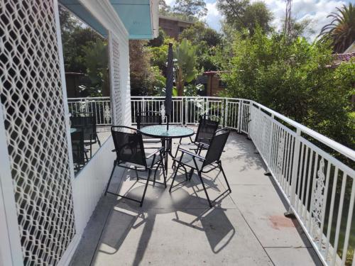 Lake View House entire house in Gosford