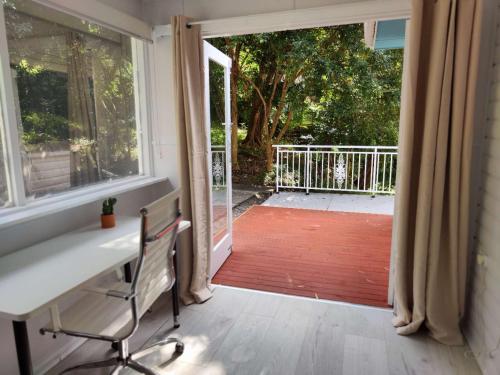 Lake View House entire house in Gosford