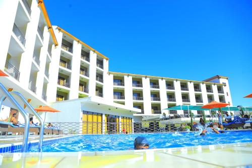 Piscina, Haile Resort Adama in Adama