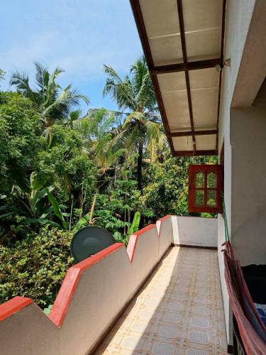 ระเบียง/ชานเรือน, The blue sky in อาหันคาม