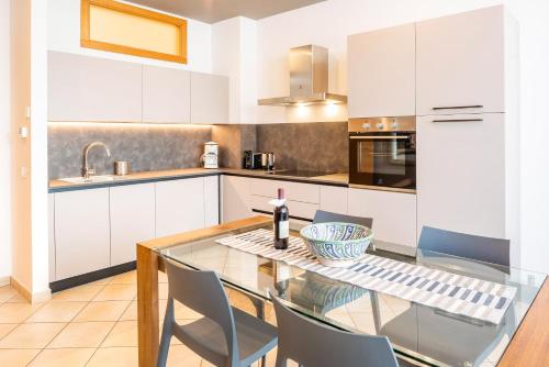 Two-Bedroom Apartment (5 Adults) image 3