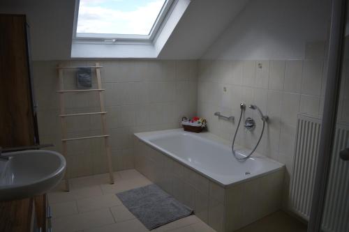Vannas istaba, Ferienwohnung Rißblick in Hochdorf (Baden-Wurttemberg)