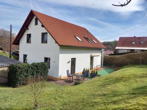 B&B Schmalkalden - Ferienwohnung Schmalkalden am Radwanderweg - Bed and Breakfast Schmalkalden