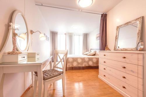 Modern Apartment Charvatova, Прага (фото 3)