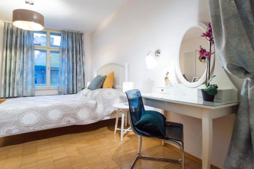 Modern Apartment Charvatova 4