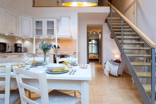 Modern Apartment Charvátova 2