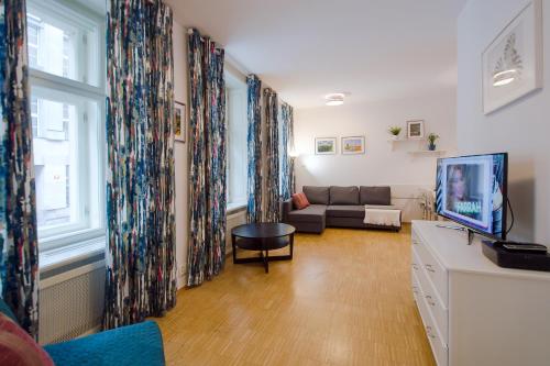 One-Bedroom Apartment image 10