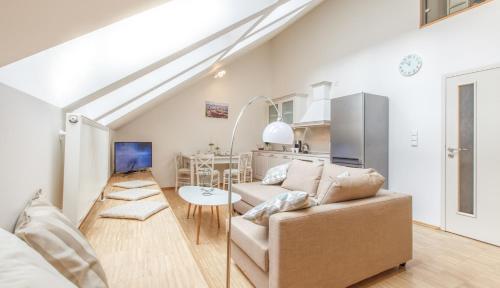 One-Bedroom Apartment image 1