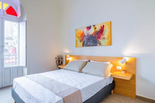 GuestHost - Seaview Modern Apartment with Balcony 2