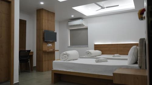 POD N BEYOND SMART HOTEL @BISTUPUR in Jamshedpur
