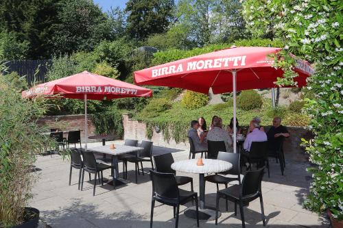 Exterior view, The Nags Head Inn in Berriew