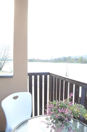 Djina mmm... in เวลิโค กราดิสเต