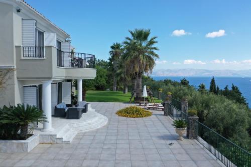 Villa Grosse Sea and Mountains View