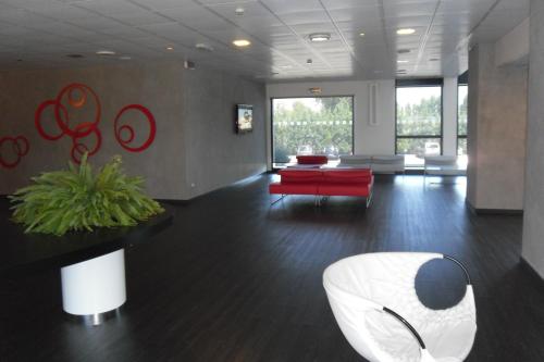 Idea Hotel Milano San Siro - image 5