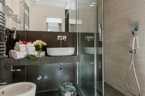 Vatican Style - image 14