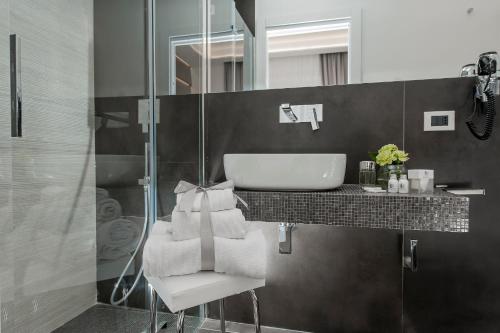 Vatican Style - image 12