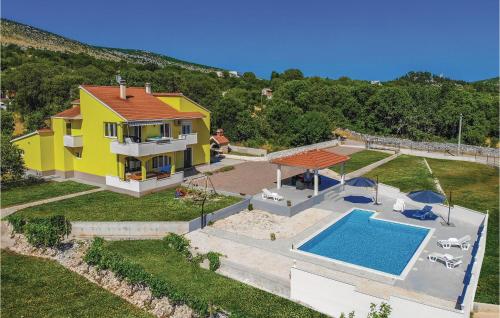 4 Bedroom Stunning Home In Primorski Dolac