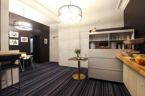 Ételek és italok, Hotel Des Cedres in Chateaudun-Bannier