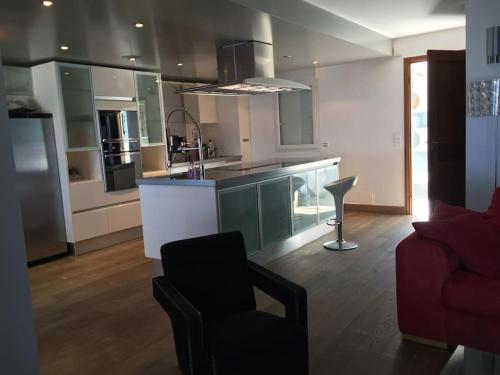 Magnifique triplex face à la Mer (Magnifique triplex face a la Mer) in San Martino Di Lota