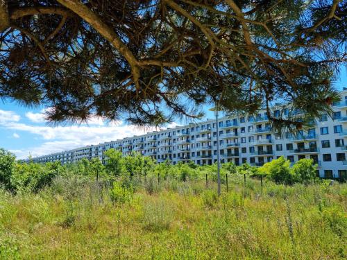 FeWo in direkter Strandlage mit Balkon und Meerblick, Dünenresidenz Prora-App 111