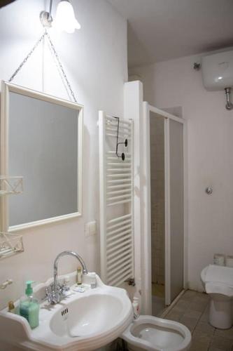  Elegant Apartment Outside ZTL & 10min from Center in Florenz