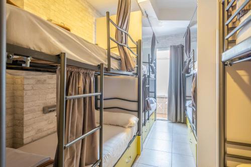 巴賽隆納諾坎普卡薩巴塞羅酒店 (Casa Barcelo Camp Nou Barcelona) in 洛斯皮塔萊de Llobregat