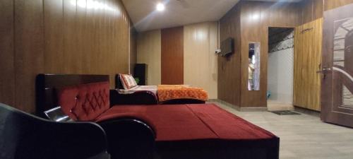 Mehra Cottage in 알모라