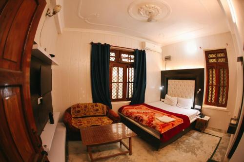 Maa Vaibhav Laxmi Guest House