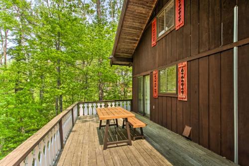 Swiss-Style Chalet with Fireplace - Near Story Land! - image 2