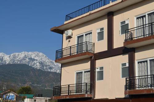 HIMALAYA INN - Chamarkar