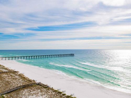The Pearl of Navarre #1102 - Beach Life Paradise image