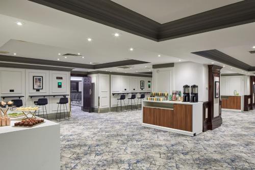 Leeds Marriott Hotel - image 5