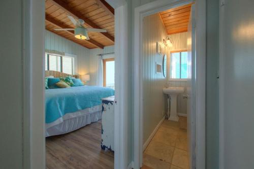 New Listing! Adorable Boho Beach Cottage! Directly Across From the Beach!