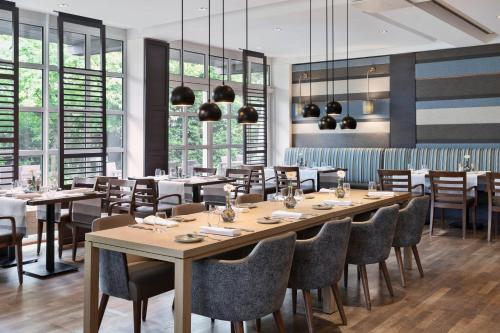 Courtyard by Marriott Wiesbaden-Nordenstadt - image 2