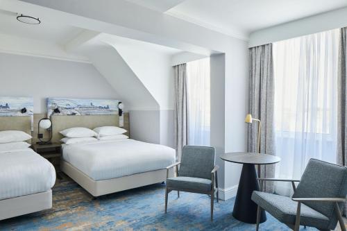 Bournemouth Highcliff Marriott Hotel - Tap to explore photos