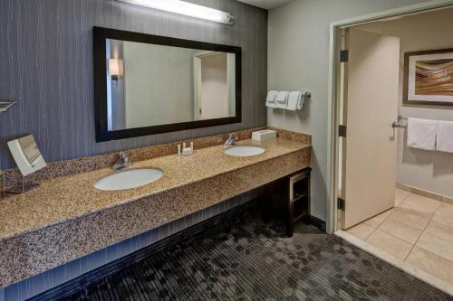 Courtyard by Marriott Troy