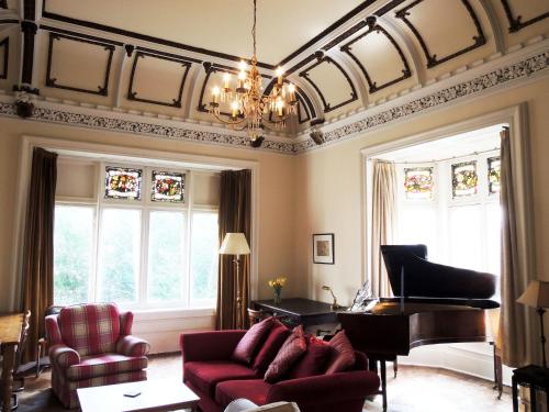 Facilities, Newhall near Glasgow West End