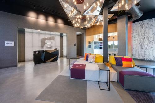Aloft by Marriott Lawrenceville Sugarloaf - image 8