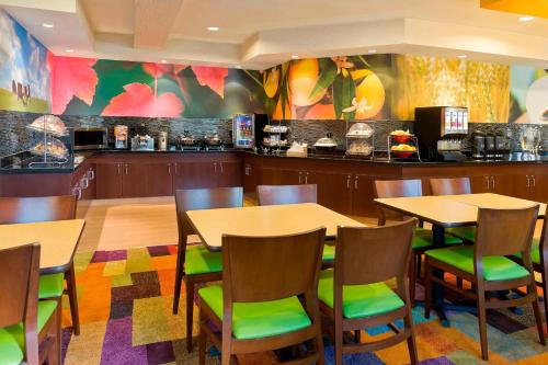 Fairfield Inn & Suites by Marriott Lexington Keeneland Airport