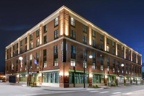 Courtyard by Marriott Manhattan Aggieville