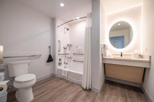 TownePlace Suites by Marriott Las Vegas North I-15 - image 7