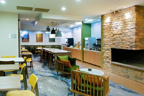 Fairfield Inn Hays - image 11
