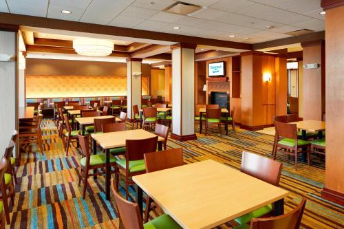 Fairfield Inn and Suites Columbus Polaris