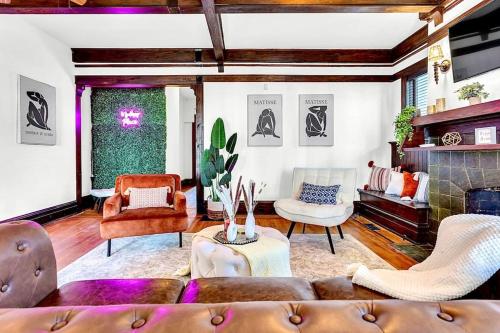 ATL Charming 1929 Historic Craftsman Bungalow in Atlanta, USA