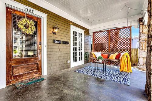 ATL Charming 1929 Historic Craftsman Bungalow in Atlanta, USA