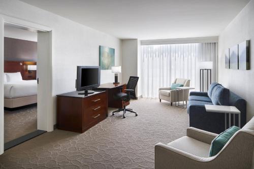 Delta Hotels by Marriott Chesapeake Norfolk - image 7