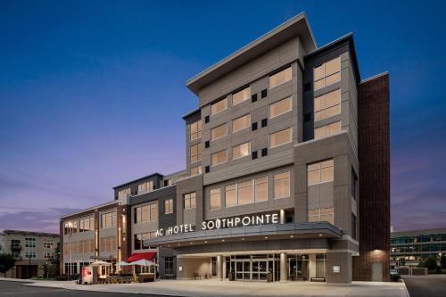 AC Hotel by Marriott Pittsburgh Southpointe in Canonsburg, USA