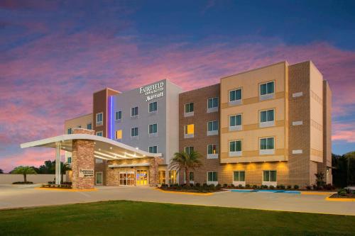 . Fairfield Inn & Suites by Marriott Cut Off-Galliano