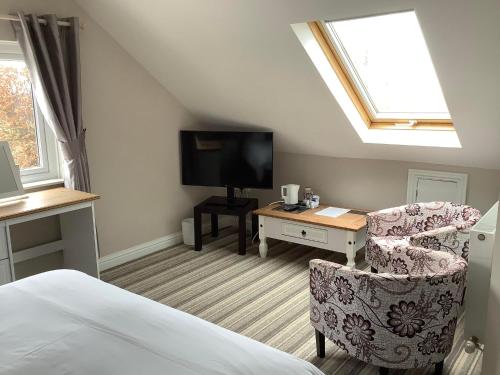 New Overlander Inn - image 6