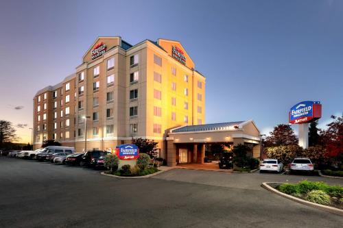 Fairfield Inn&Suites Woodbridge - Hotel - Avenel